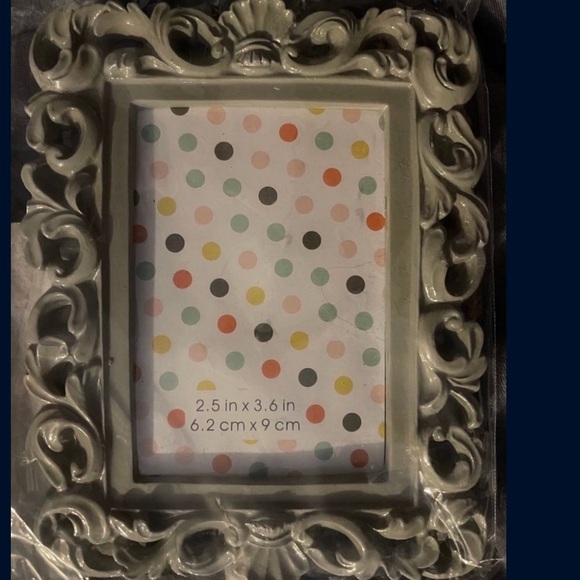 𝙵𝚕𝚊𝚜𝚑 𝚂𝚊𝚕𝚎 ✮ Elegant Gothic Gray Ornate Photo Frame Goth Coquette Decor - Picture 3 of 6